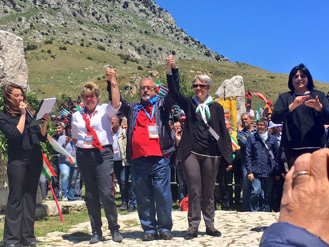 Visualizza l'immagine su Twitter Visualizza l'immagine su Twitter