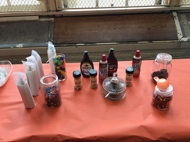 FDAVMS's tweet image. Ice Cream Social @FDAVMS  with our amazing PA President Ms. Maldonado