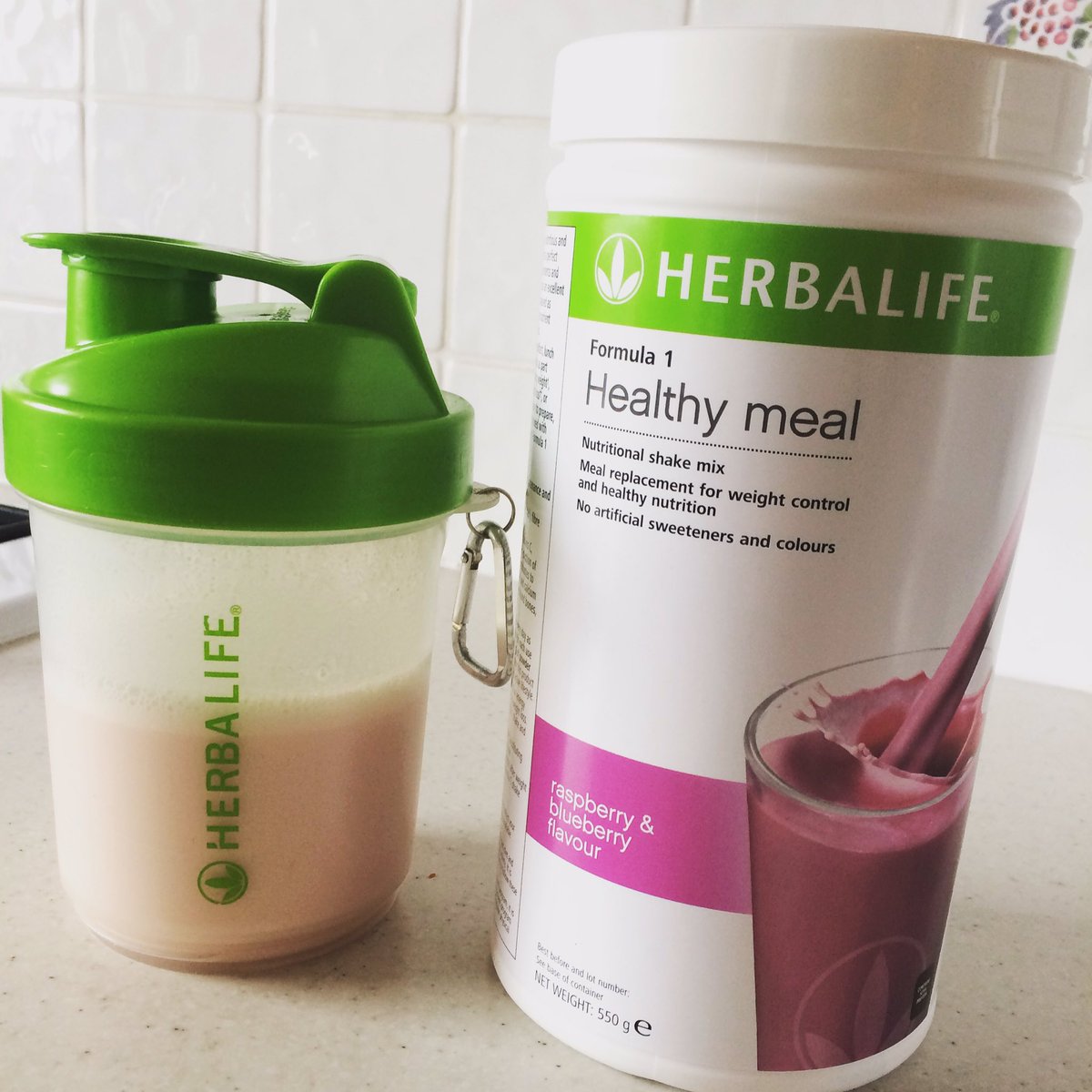 Absaloutly love #herbalife #raspberry & #blueberry #Formula1shake #myherbalife #startyourstory #fitforlife #getfit #loseweight #gainmuscle