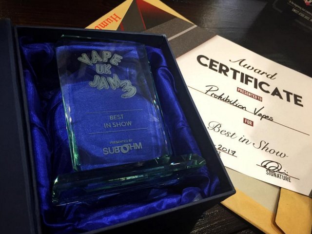 Hard work pays off! Best in Show at @Vapejamuk1 
Thankyou to everyone who voted for us <3
#VapeJam2017 #VapeJam #BestinShow #BePro