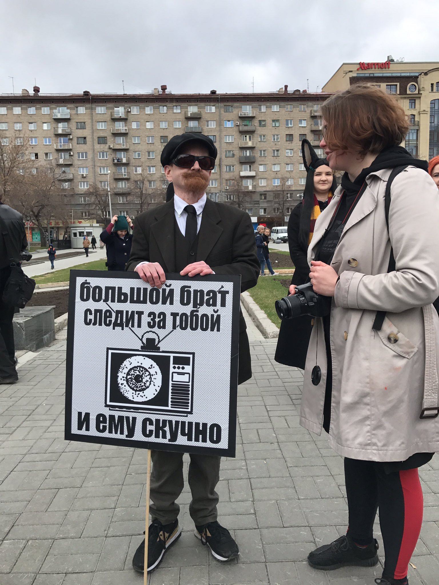 море большой брат следит за тобой фото клуб