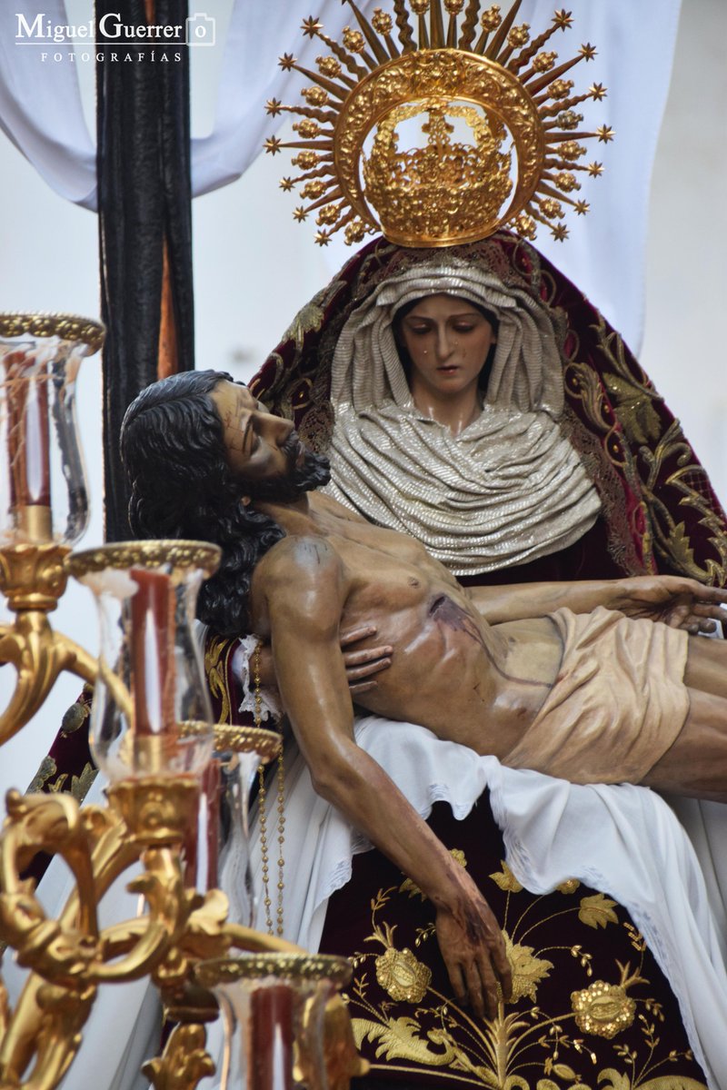 RacheandoJerez's tweet photo. Fotografías del Domingo de Ramos: estación de penitencia de la hermandad de las Angustias https://t.co/lQfSwUEHH4 @AngustiasJ https://t.co/wquTrjhtVm
