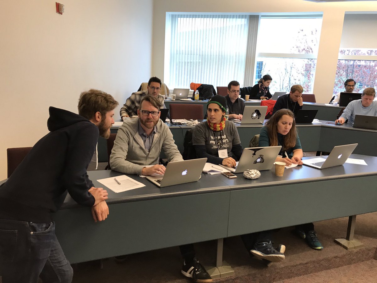 OKohlbacher's tweet image. Teaching a multi-day #OpenMS course at Northeastern U im Boston #denbi