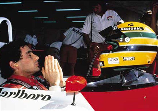 Ayrton vive. #credere #onorarelavita #amarelosport