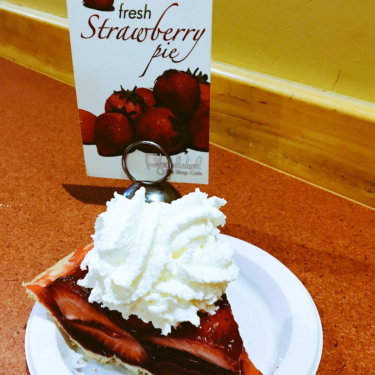 keeleysteele's tweet photo. It's that time of year again 😍
#strawberrypie #fifendekel #mayfeature https://t.co/kzLHL9nmQn