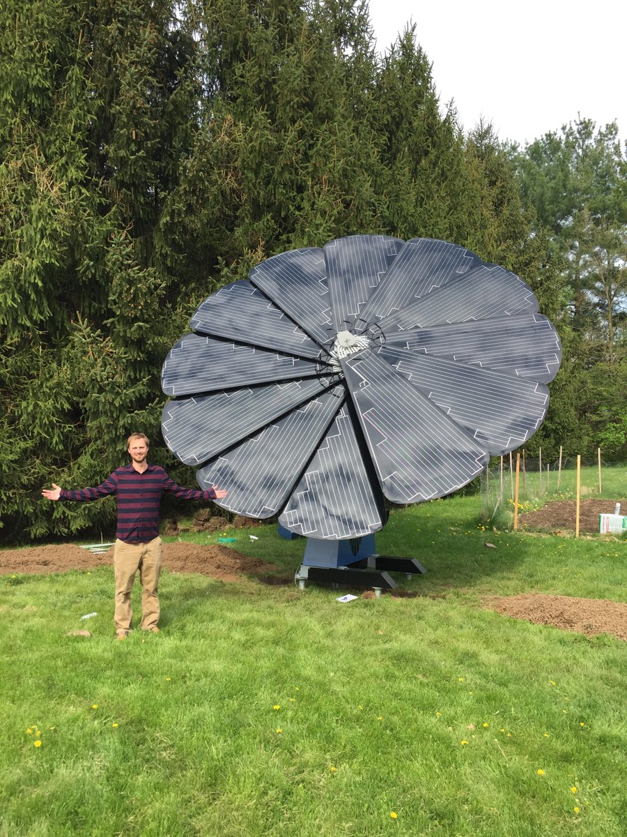 smartflower_sol's tweet image. Our FIRST residential installation in the U.S. was successfully completed this morning in Barrington, Illinois by ilumenpv.com!