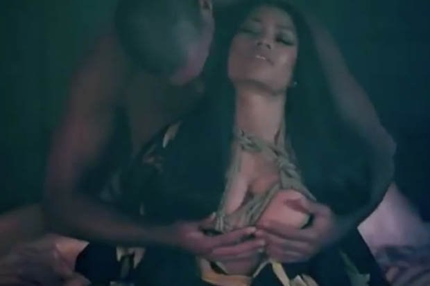 Nickiminaj Boobs Groped Raunchy Music Video Daily Star Scoopnest nickiminaj boobs groped raunchy music