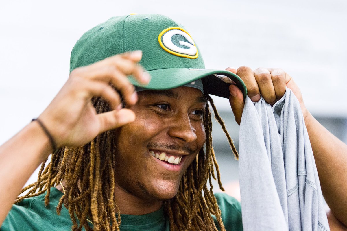 I'm blessed to be given an opportunity. After many phone calls and interested teams, I'm officially signing with the <a href="/packers/">Green Bay Packers</a>!

#GoPackGo