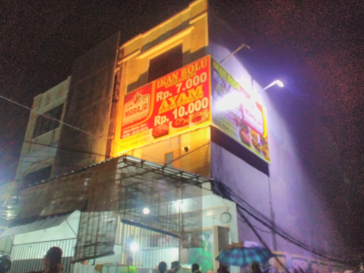 Suasana Bazar <a href="/Lesehan_Maraja/">Lesehan Maraja</a>