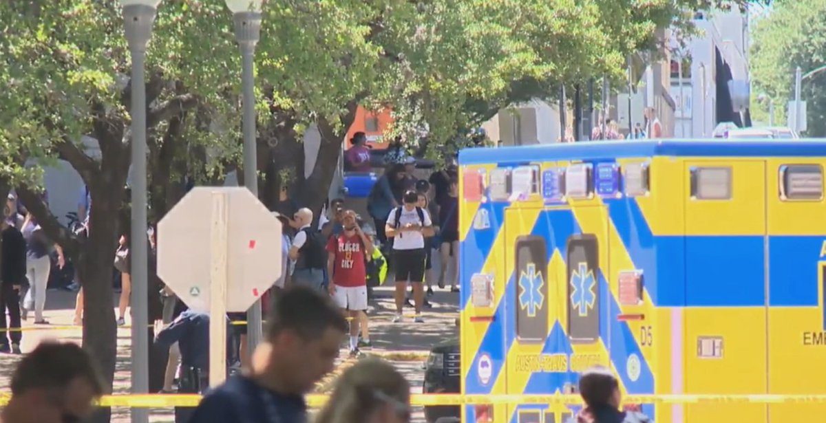 #BREAKING Report: 1 dead, multiple people stabbed on University of Texas campus bit.ly/2pyMK85 https://t.co/OqVo8OTzfT