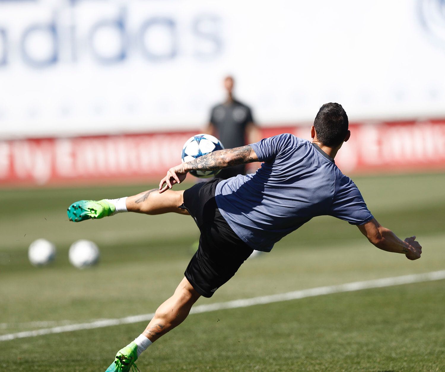 C-wBNW1XoAI0dDd.jpg:large