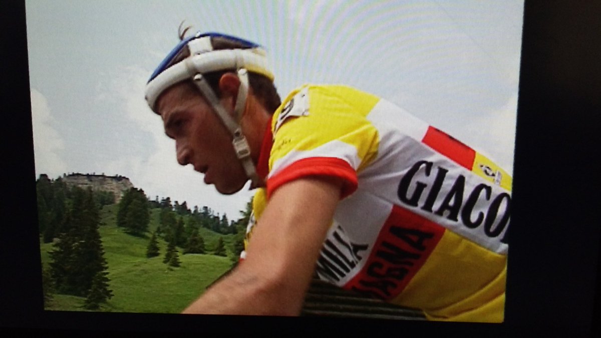 #pantani #ilpirata  impareggiabile corridore. 50 minuti di sue imprese oggi a Cento Giri. Ore 18.50 #rai2 ore 00.30 #raisport hd