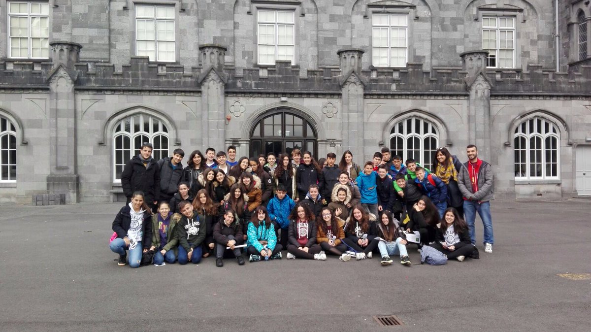 Hoy, incluso han disfrutado del Sol, en Kilkenny.
Ya falta menos para la vuelta!