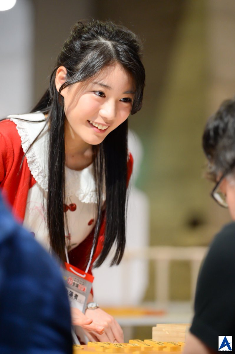 Air Is Auf Twitter 女流棋士 竹俣紅が10人を相手に多面指 四人将棋にも初挑戦 T Co qy42or8o 紅ちゃんかわいい 握手したいしチェキ撮りたい