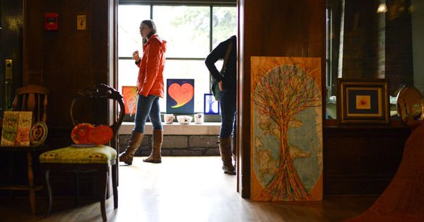 ACFJC's tweet photo. Haven art exhibit showcases work of domestic violence survivors: https://t.co/r7jYcpvmWB https://t.co/ikOv0FX7yn