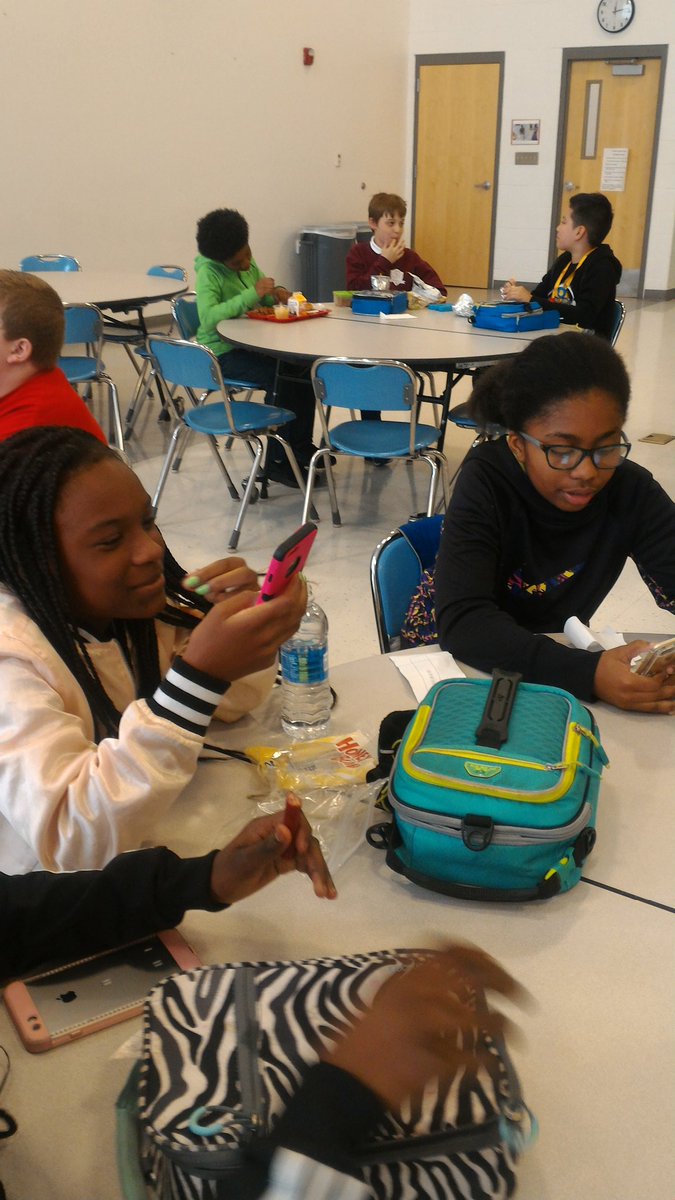 TeacherEck's tweet photo. #TechnologyTime and Friends @HSDGifted 5th grade lunch. #newplaygroundequipment #fundraiser https://t.co/WKbhLFiQfk