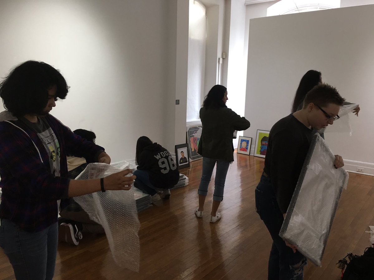 ArtsEd_SI_BKS's tweet image. #SIBAF is blooming @SnugHarborCCBG TY @CurtisR450 junior curators for all your help