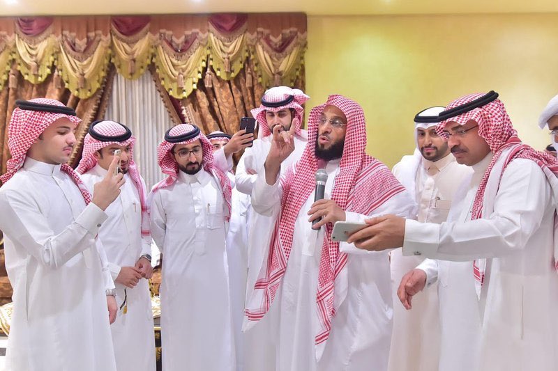 بالصور.. "#إلا_السعودية" مبادرة وطنية يطلقها "القرني" للدفاع عن #المملكة ln.is/230BI <a href="/sabqorg/">صحيفة سبق الإلكترونية</a> by #sabqorg via <a href="/c0nvey/">Convey</a>