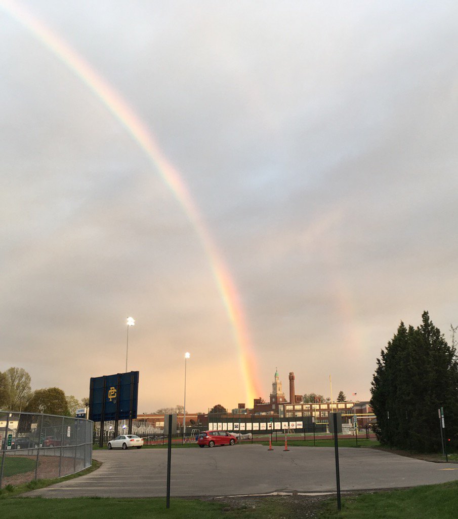 Cillastweets's tweet image. The pot o' gold is at  Grosse Pointe South HS