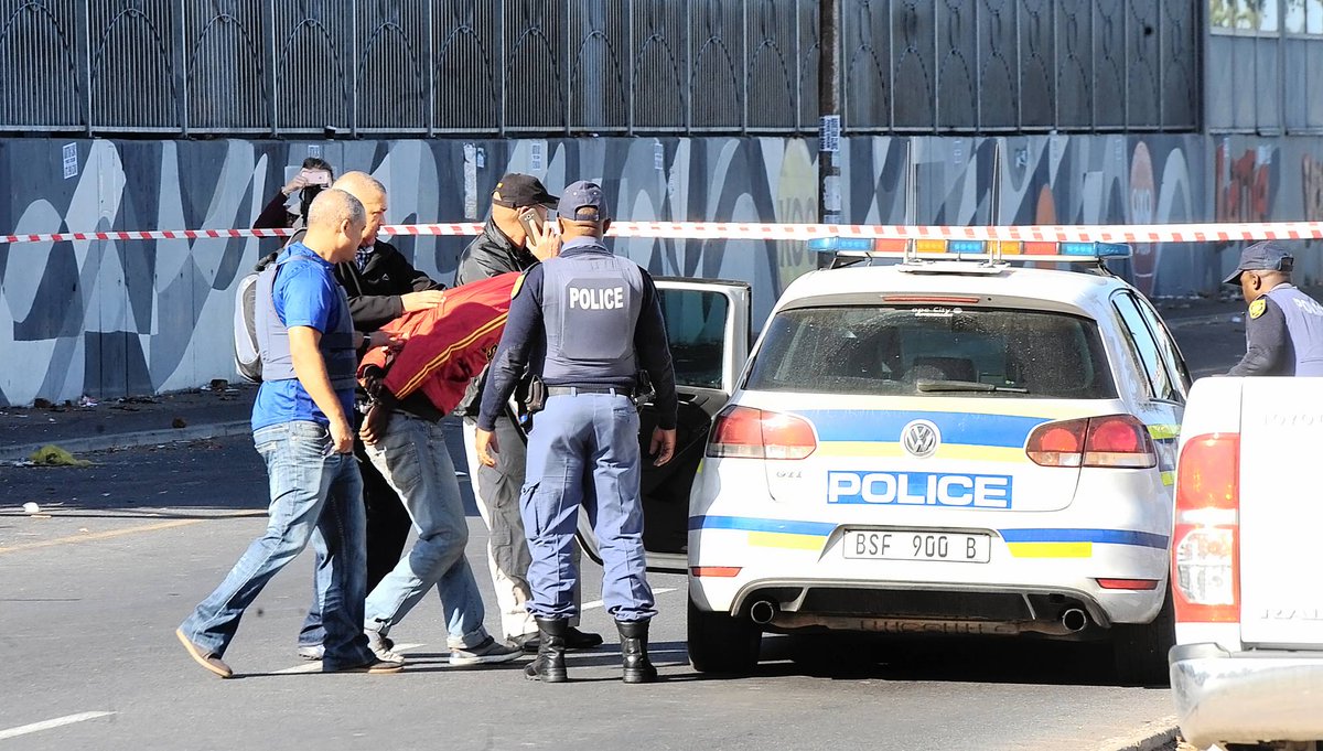 Search_SA's tweet photo. @Quali_vigue @MbalulaFikile All about Nyanga Attempted Armed Robbery & Day-Long Hostage situation Here > https://t.co/zY75LAci0b ... #Armed_Robbery #Hostage_Situation https://t.co/42uI6LTkvG