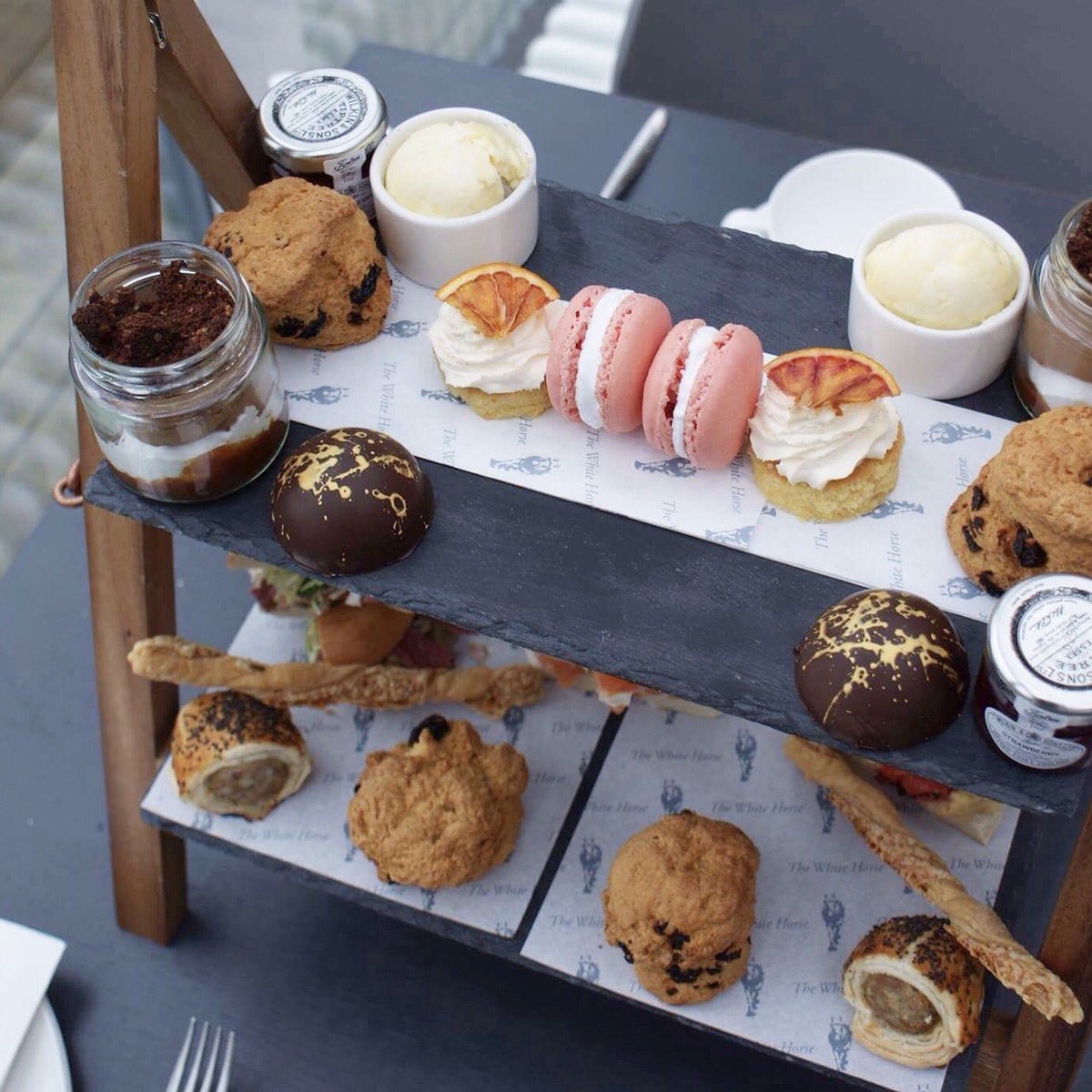 WhiteHorseBranc's tweet photo. Do you enjoy the sweeter things in life? Do you appreciate a amazing view of the coast? Well our afternoon tea is perfect for you then! ❤️ https://t.co/jX0t1jhCpz