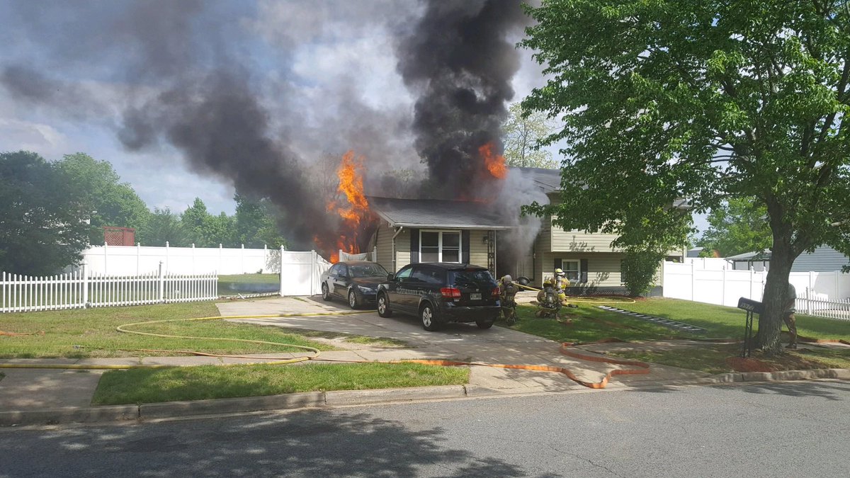 PIOMarkBrady's tweet image. U/D Gay Drive. Fire is out. No injuries. Family will be displaced. Under investigation. #PGFD