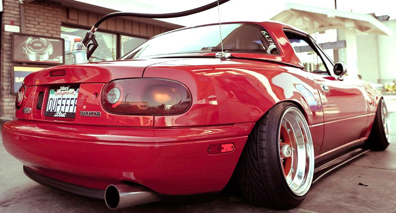 Fueling a slammed Miata 🔥🔥🔥
#TheCulture