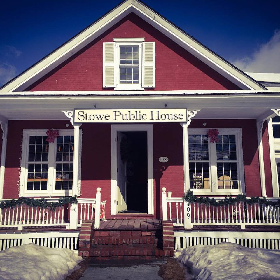 2roadsKatie's tweet photo. Tasting @ Stowe Public House today from 3-6pm. Happy Independence Day Tomorrow! #stowe #2roads #trlt #vermont #america https://t.co/C6HJWvqWBn