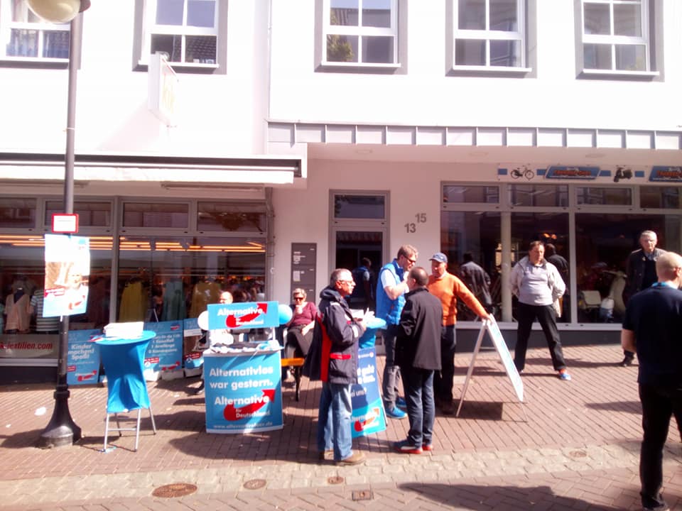 Auch im Kreis #Kleve positiver Wahlkampf. Viele Unentschlossene konnten überzeugt werden.👍 #LtwNRW17 <a href="/AlternativeNRW/">AfD NRW</a> facebook.com/permalink.php?…