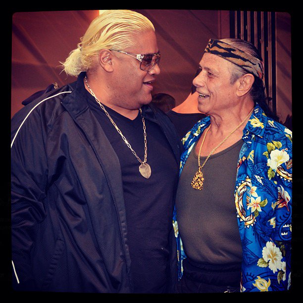 Thomascwrestler's tweet photo. I love this picture of @TheREALRIKISHI &amp; @RealJimmySnuka  #RIPJimmySnuka https://t.co/lYdgK3PpY0