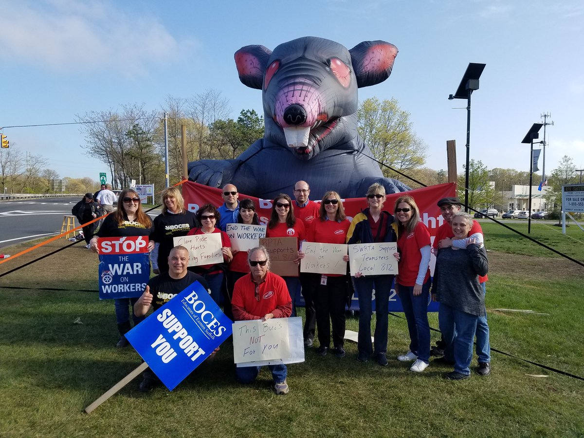SWRTeachersAssn's tweet photo. SWRTA stands with Teamsters local 812. We will not allow corporate greed to hurt working families.@NYSUTSRO @nysut https://t.co/gaQRzcJnxA