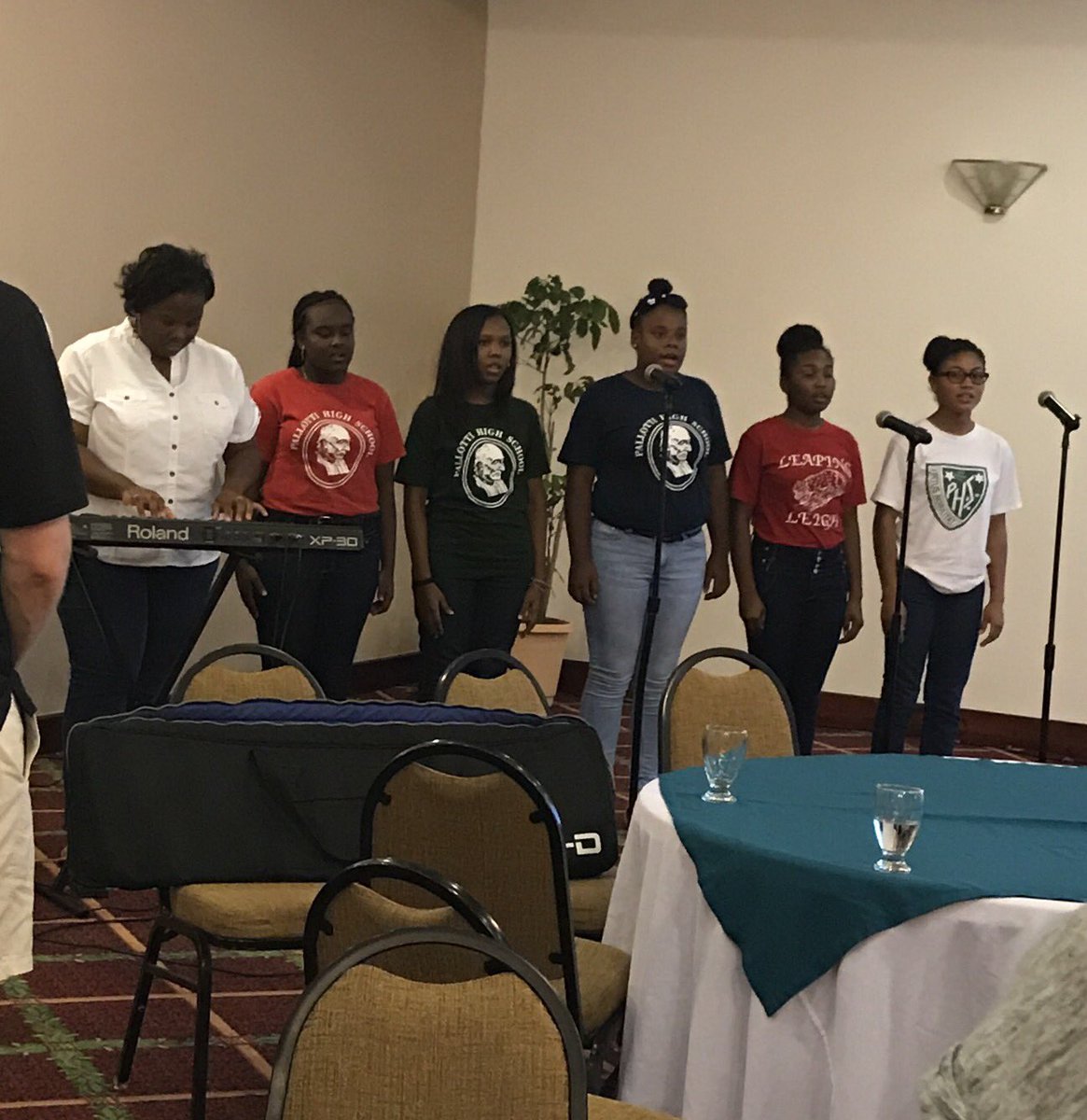 kristenhayduk's tweet image. Starting off the program with a beautiful rendition of the Belizean and American anthems. 🎼 #ProjectBelize