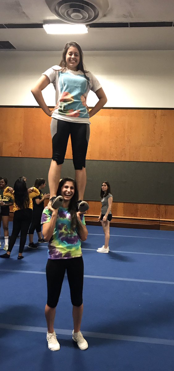 adihoz1010's tweet image. Big and little potato try to stunt🥔🥔