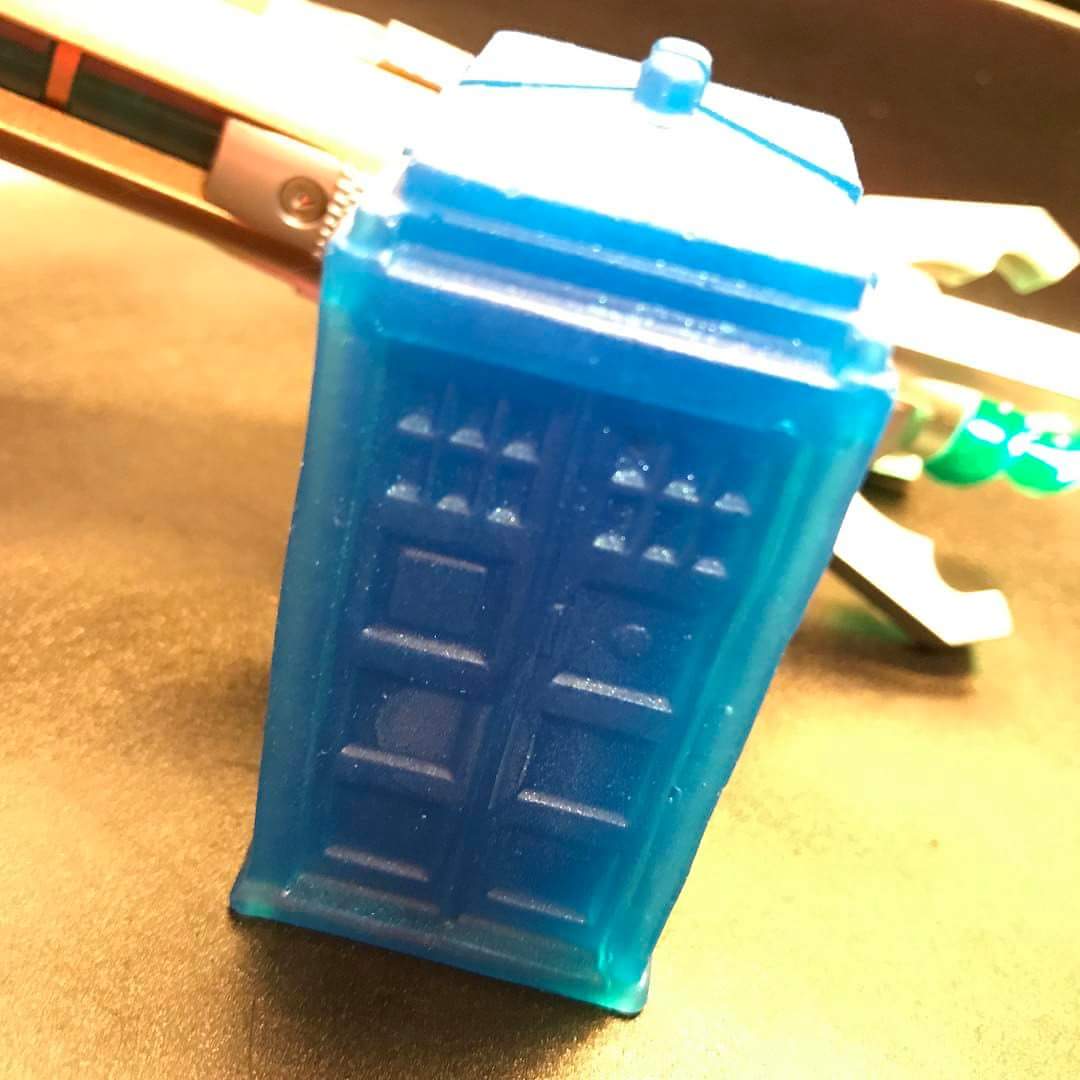 queenmidas29's tweet image. New creation, and it sparkles #DrWho #GeekySoap #NerdBubbles 🤓