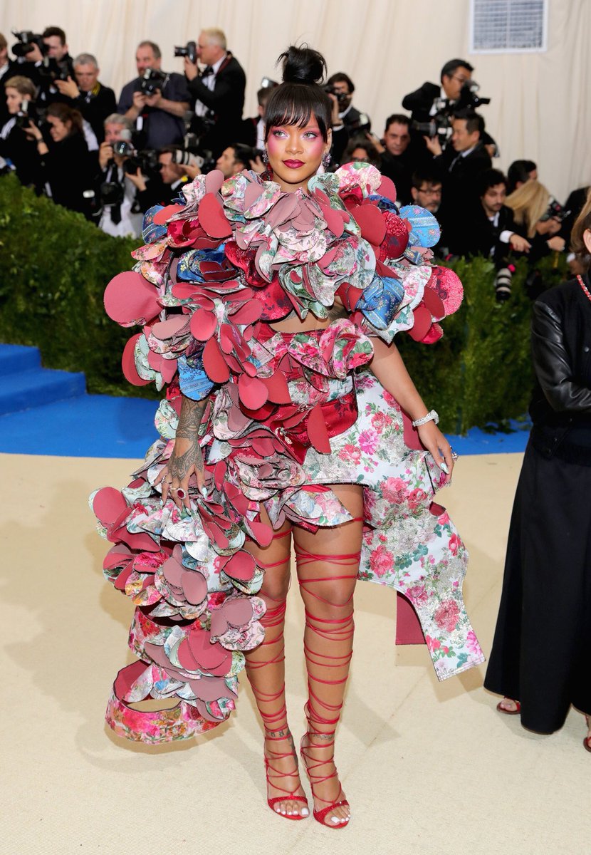 Rihanna met gala 2021