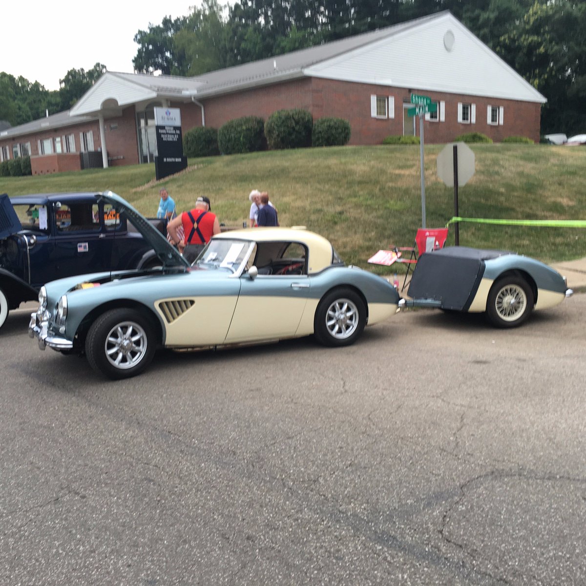 Looking good #austinhealy #tricarb #bt7