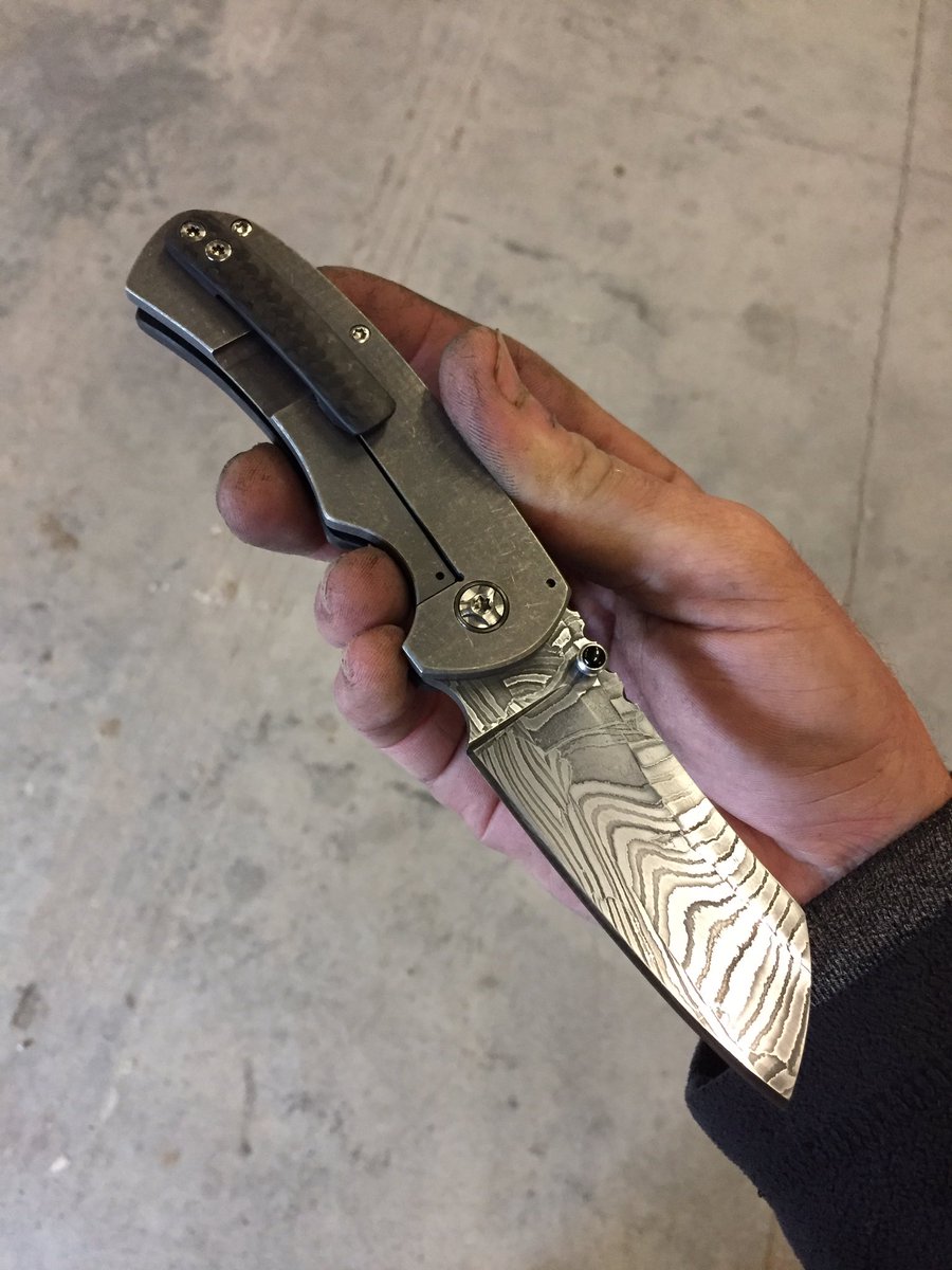 turnerknifetool's tweet photo. Merlin just finished! Tom McGinnis damascus with cf and zirconium. #MadeInAmerica #handmade #knifemaker https://t.co/aQbyUxFjJy