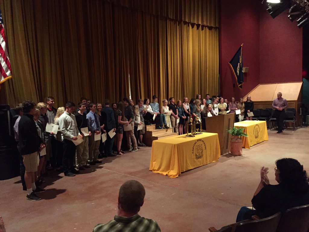 BrettZanto's tweet image. Congratulations to all seniors who were recognized tonight. #gobru