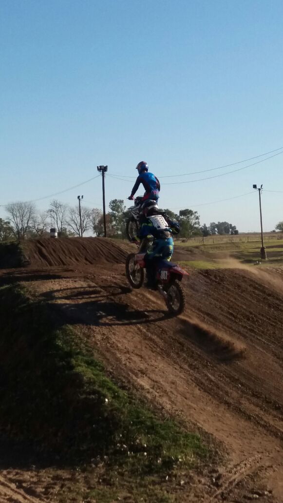 martiiin87's tweet photo. que buena tarde! gracias @Emaa_palazzo y nico 😄  #ComplejoMx https://t.co/nzvqn5WCdA