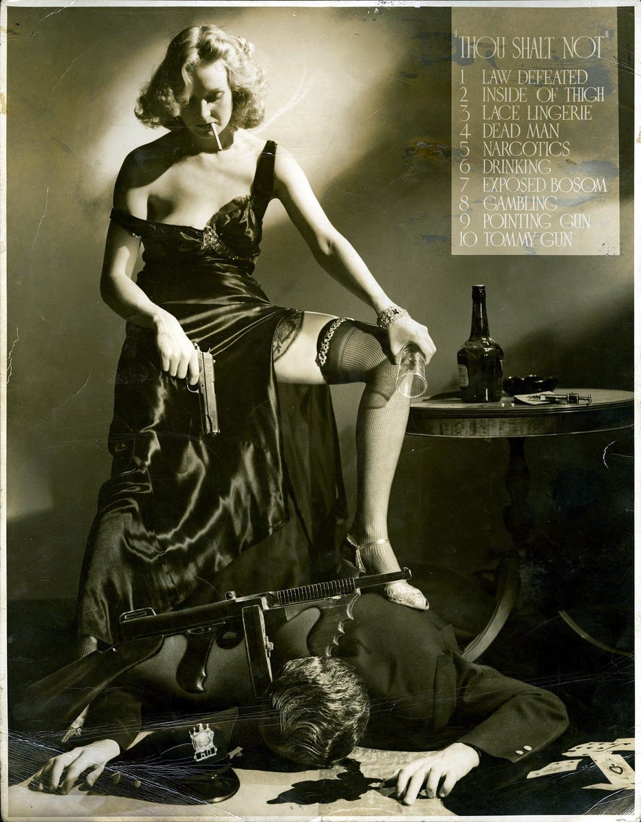 HWLHorrors's tweet image. 🚫HAYS CODE NO-NO'S: 🚫
Can you spot them all? 🤔🔫☠️💉♠️♣️♥️♦️👙

#HaysCode #MotionPictureProductionCode #ClassicHollywood #PreCode @NitrateDiva