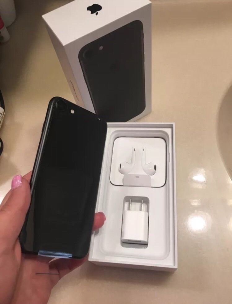 diskon iphone 7 256gb harga 3,5jt yg minat invite pin d180b421 atau follow <a href="/OnLINE_shop277/">Nusantara Shop</a>