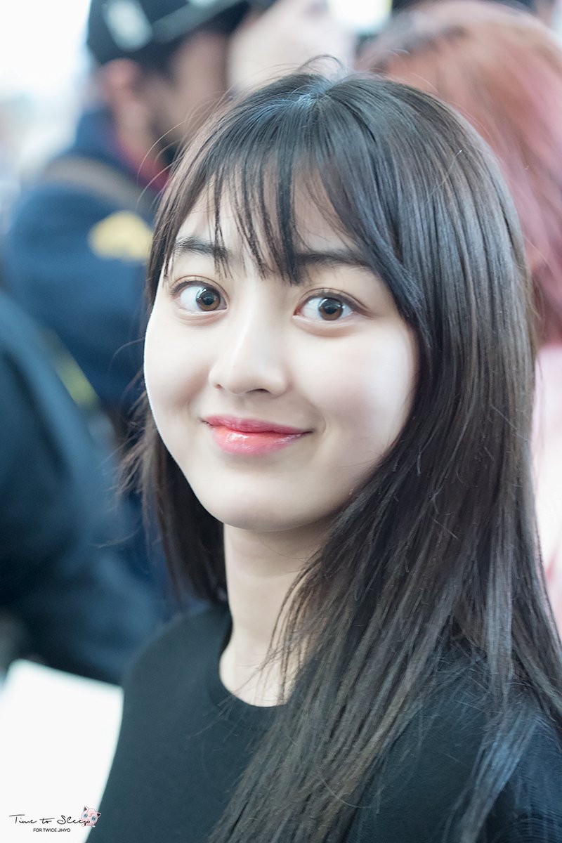 生写真　ジヒョ　TWICE FYLeD_IakAAH_Fd.jpg