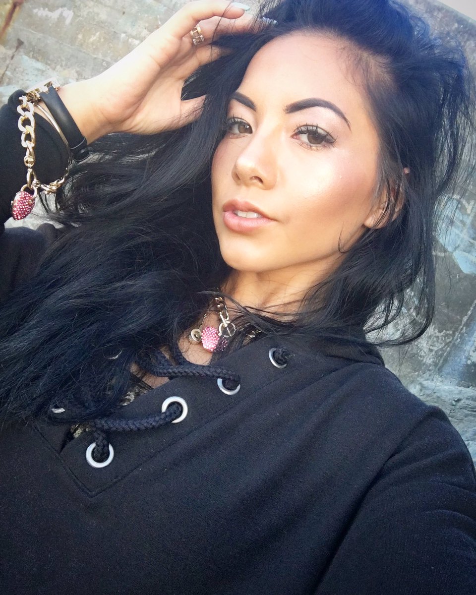 lilkymchii on Twitter: "🌚…