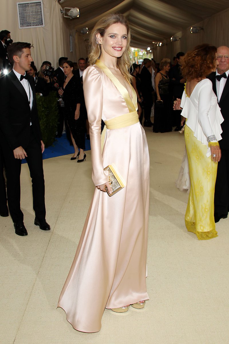 Natalia Vodianova wears a DVF floor-length gown cut from silk double-face  charmeuse, with a silk chiffon waist sash, to the #MetGala.