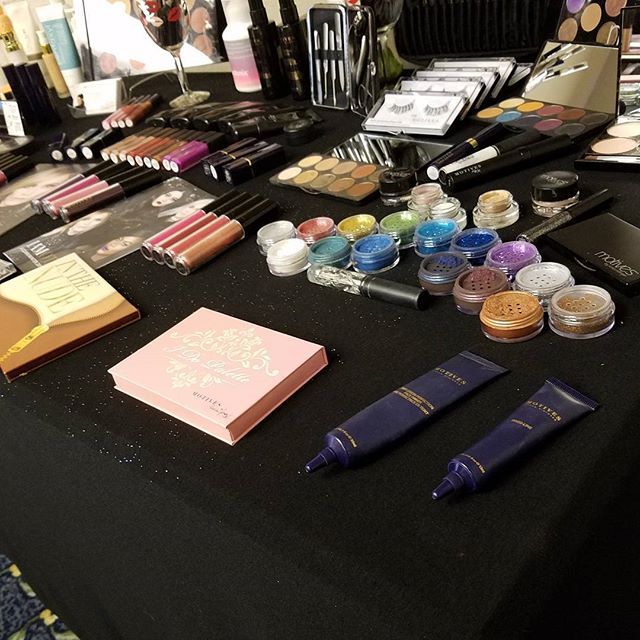 CPracticality's tweet image. Being a Cosmetics Distributor creativepracticality.blog/2017/05/01/bei…