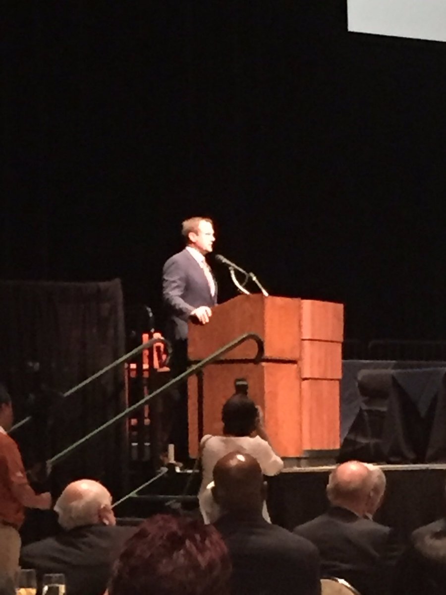 Thanks @ESPN_CoachMack &amp; <a href="/CoachTomHerman/">Coach Tom Herman</a> for the words of wisdom to our <a href="/NFFAustin/">NFFAustin</a> scholar athletes tonight. Be the BEST in all that you do!