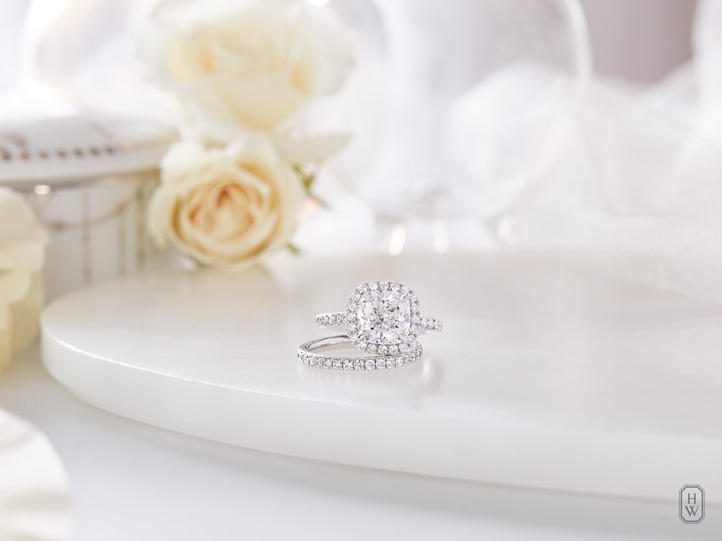 Harry Winston Japan 5月3日 水 祝 5月7日 日 ハリー ウィンストン大丸神戸店はブライダルフェアを開催します 期間中に婚約指輪 結婚指輪をお求めのお客様にはオリジナルのギフトをご用意しております ハリー ウィンストンの輝きをその 手に Harry Winston Japan 5月3日 水 祝 5月7日 日 ハリー ウィンストン大丸神戸店はブライダルフェアを開催します 期間中に婚約指輪 結婚指輪をお求めのお客様にはオリジナルのギフトをご用意しております ハリー ウィンストンの輝きをその 手に