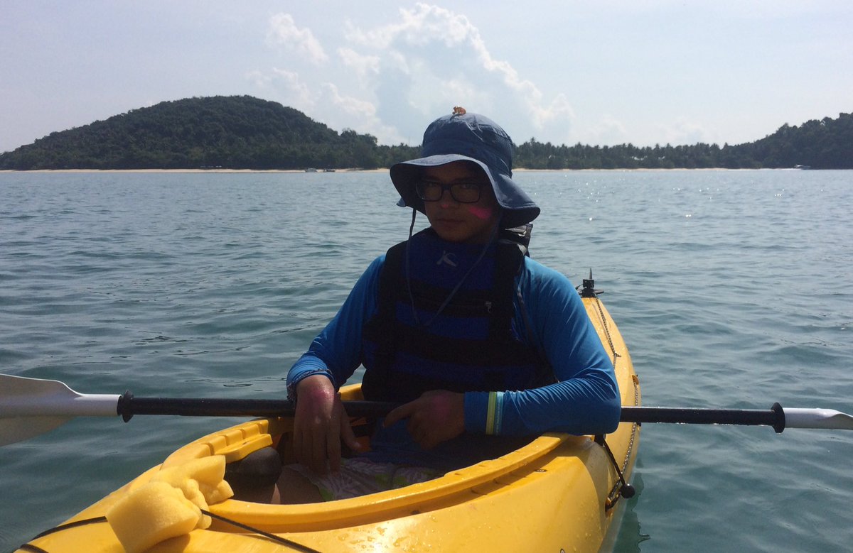 Even while #kayaking for their @DofE Bronze our G9 @UWCThailand students still care for the smallest insect #hitchingaride
