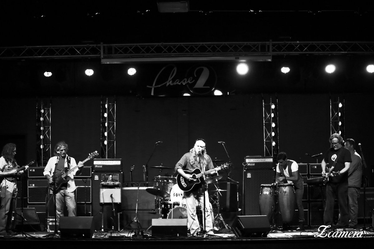 peteturpin's tweet image. Pete Turpin opens Billy Bob Thornton and #theboxmasters show   in April 29, Phase 2....another good show. Peace an live music yall