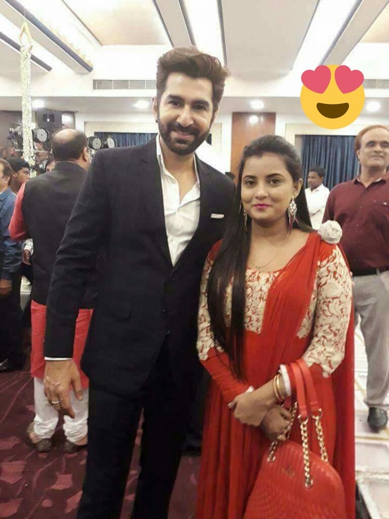 Awesome pic Dada love u .  gd noon <a href="/jeet30/">Jeet</a> @somnath027 <a href="/T_Mukherjee007/">Mukherjee Triparna</a>  all of sweet